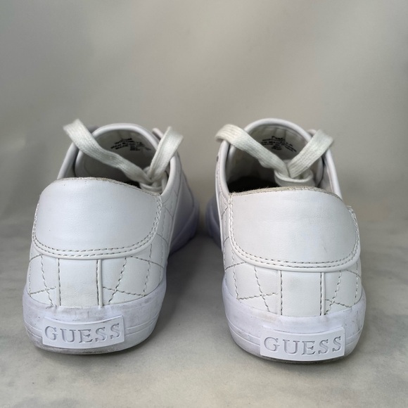 GUESS women's sneakers Logo detailing Low-top cut Lace-up design White Size 7.5 - Picture 8 of 11